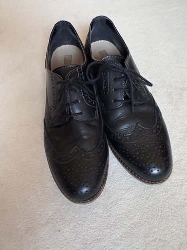 Schwarze damenschnürschuhe - schwarze,
