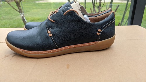 Unstructured clarks - by,